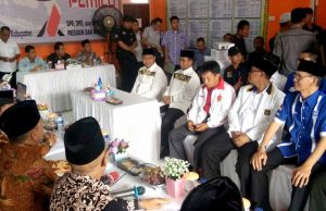 PASANGAN CABUP DAN CAWABUP ABDI MENDAFTAR KE KPU PADA HARI PERTAMA