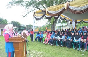Ketua TP-PKK Lampung utara mengkampanyekan Gerakan Masyarakat Hidup sehat (GERMAS) tahun 2018 di kec. Abung Barat