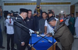 Plt Bupati Sri Widodo lantik 170 pejabat esselon III dan IV