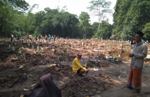 675 Makam Warga di Pindahkan