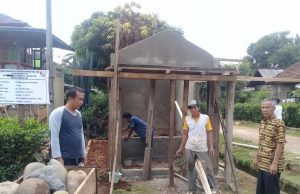PEMBANGUNAN YANG DI LAKUKAN DI DESA SINAR MULYA SANGAT BERMANFAAT UNTUK MASYARAKAT DESA