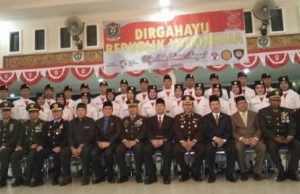 Pj Bupati Muara Enim Kukuhkan Anggota Paskibraka