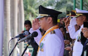 BUPATI AGUNG ILMU MANGKU NEGARA MENJADI INSPEKTUR UPACARA BENDERA MEMPERINGATI HUT RI KE 73