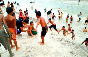 Indahnya Pesona Alam Sungai Lubuk Padu, dijadikan Warga Waterboom Dadakan
