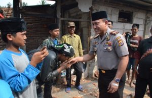 Pondok Pesantren Kebakaran, Kapolresta Tangerang Berikan Bantuan
