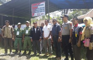 Tinjau Pencoblosan di TPS Hingga Ke Pelosok Desa di Gelumbang