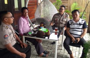 Mempererat Tali Silaturahmi, Polsek Kresek Silaturahmi Ditempat Kedes Cibetok H Aenilah Syarip SH