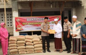 GIAT BAKTI SOSIAL DALAM RANGKA HUT BHAYANGKARA KE-73 POLSEK TELUKNAGA