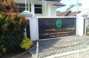 Gugatan Cerai Oknum Staf Pengajar Yayasan Islamic Boarding School Ke Pengadilan Agama Pandeglang Menuai Pertanyaan?