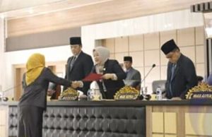 Wabup OKU Selatan Hadiri Penutupan Sidang Paripurna Bahas APBD-P 2019