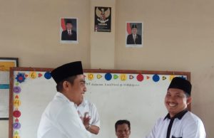 Rasa Haru Warnai Lepas Sambut Pengawas PAI Kecamatan Mekar Baru
