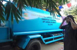 Pemkab Tangerang Salurkan Air Bersih Kepada Warga Yang Membutuhkan