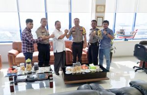 Mempererat Tali Silaturahim Kapolsek Kawasan Muara Baru Kunjungi Kantor Pelabuahn PPSNZJ