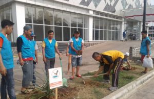 Peduli Lingkungan Kapolsek Kawasan Muara Baru, Giat Jum’at Bersih Dan Menanam Pohon