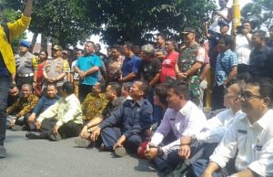 Disoraki Ribuan Mahasiswa, Wajah Wakil Walikota Siantar Memerah