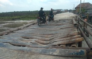 Pembangunan Jalan Menuju Kampung Seberang Desa Tempirai Menuai Kritikan Pedas Warga