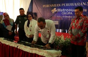 Bupati Zaki Resmikan Perubahan Nama Metro Hospitals Cikupa