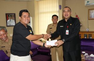 A. Zaki Lepas Tim Desa Kadu diajang PORDES Tingkat Nasional
