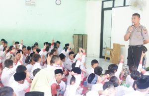 Kasat Binmas Polresta Tangerang Tanamkan Sikap Disiplin Kepada Pelajar