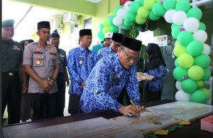 Plt Bupati Lampura Hadiri Acara Peresmian PTSP