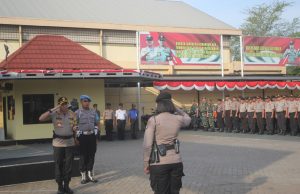 Kapolres Pelabuhan Tanjung Priok Pimpin Apel Gelar Pasukan Operasi Lilin Jaya Tahun 2019
