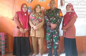 Anak-Anak Senang, Anggota Babinsa Koramil 02/18 Kragilan Ajarkan Mengaji di Sekolah