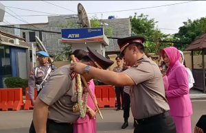 Pengalungan Bunga dan Tarian Tradisi Banten, Sambut Kedatangan Kapolda Banten baru