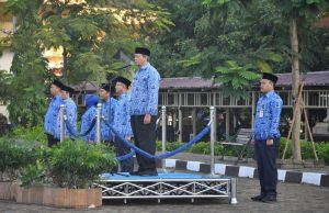Gubernur Ajak ASN Nyanyikan Lagu Bagimu Negeri dan Syukur Saat Apel HKN