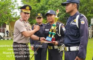 Peringati HUT Ke-39 Tahun Satpam Gelar Upacara Bendera