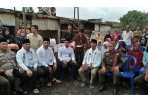 Bupati didampingi Wakil Bupati OKU Selatan Kunjungi Warga Korban Musibah Kebakaran