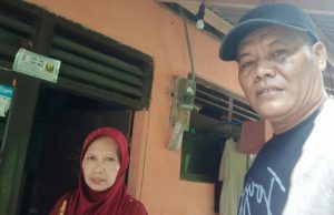 Jumat Berkah, Pendamping TKSK Cisolok Berbagi Makanan dengan Sesama
