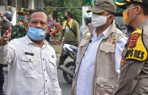 Jadi Pilot Project Penerapan Physical Distancing, Pedagang Pasar Baru Karawang Boleh Beroperasi 24 Jam