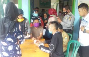 Pembagian BLT-DD Dampak Covid -19 Tahap 1 Desa Girimukti Berjalan Lancar dan Kondusif