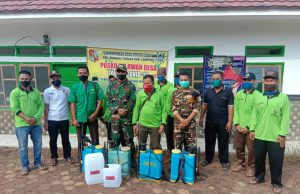 Pemdes Negeri Campang Jaya Kembali Lakukan Penyemprotan Disinfektan dan Bagikan Masker