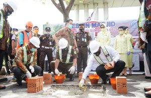 Herman Deru Apresiasi Inisiasi Kajati Sumsel Bangun Masjid di Pinggir Jalan