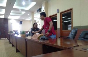 Nama Penerima BLT Diduga Diganti, Warga Akan Gugat Kades Pesanggrahan