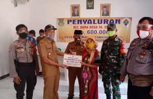 Sebanyak 179 KK Terdampak Covid-19 Mulai Terima Penyaluran BLT Desa Pabuaran