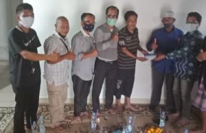 Salurkan Dana PWI Peduli, Firdaus Komar Serahkan Rp. 9,5 Juta Kepada Yuhermi