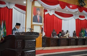 Nasrun Umar Dengarkan Penyampaian Pemandangan Umum Fraksi DPRD Sumsel Terhadap 3 Raperda Provinsi Sumsel