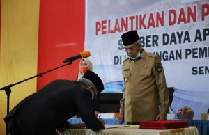 Mawardi Lantik Pejabat Administrator, Pengawas dan Kepala Sekolah SMA/SMK/SLBN di Lingkungan Pemprov Sumsel
