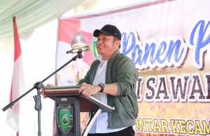 Herman Deru Dorong Kabupaten OKU Menjadi Daerah Lumbung Pangan di Sumsel Berikan Bantuan Alsintan Kepada Petani