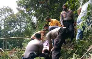 Diduga Tersengat Aliran Listrik, Seorang Pekerja OB di Kantor Desa Kadukempong Tewas Ditempat