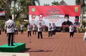 Peringati Hari Guru Nasional, PGRI Karawang Gelar Apel Bersama Pjs Bupati