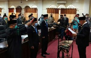 Ketua DPRD PALI Lantik Dua Anggota PAW