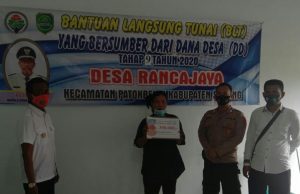Jelang Akhir Tahun 2020, Pemdes Rancajaya Salurkan BLT-DD Tahap 9