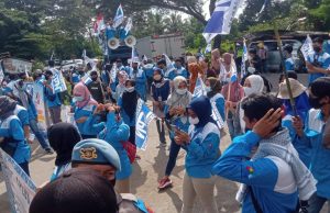 Diduga PHK Karyawan Secara Sepihak, PT Aplus Pacific di Demontrasi SPN Lebak