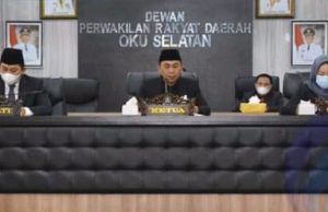 Bupati OKUS Hadiri Rapat Paripurna DPRD Penandatanganan Surat Keputusan LKPJ