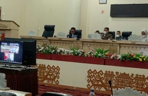 Sidang Paripurna DPRD, Bupati Tulang Bawang Winarti Sampaikan LKPJ Akhir TA. 2020