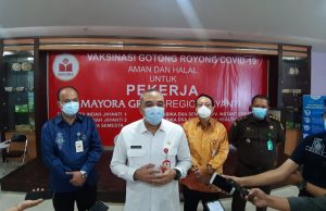 Bupati Tangerang Hadiri Vaksinasi Gotong Royong Buruh PT Mayora