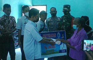 Pemerintah Desa Giri Mulya Bagikan BLT-DD Tahap Pertama 2021